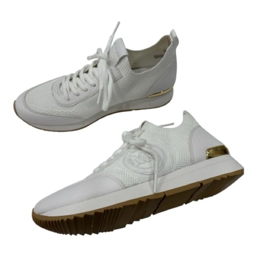 MICHAEL KORS Jenkins Stretch Knit Trainer In white gold size 8.5